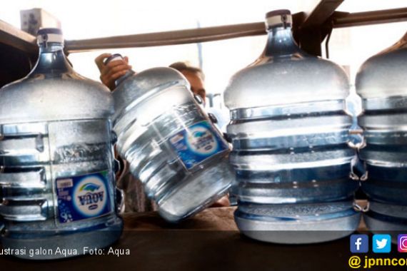 Tips Hindari Membeli Air Minum Kemasan Galon Aqua Palsu - JPNN.COM