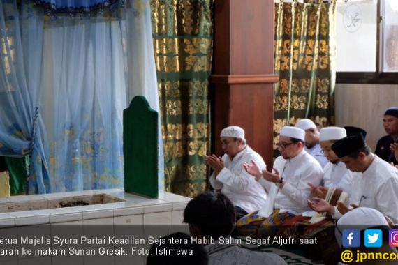 Ziarah ke Makam Wali, Habib Salim PKS : Teladani Perjuangan Penyebar Islam di Nusantara - JPNN.COM