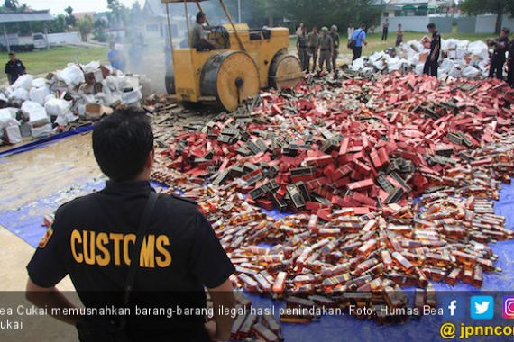 Bea Cukai Malang Grebek Produksi 3 Juta Batang Rokok Ilegal - JPNN.COM