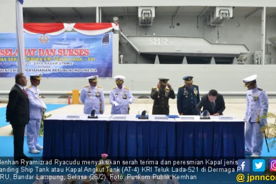 Kapal Angkut Tank Buatan Dalam Negeri Resmi Memperkuat TNI AL - JPNN.COM
