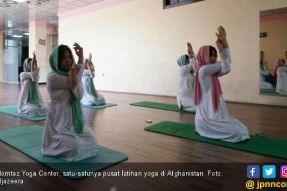 Fakhria Momtaz Siap Mengajak Taliban Ikut Kelas Yoga - JPNN.COM