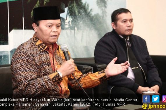 Wakil Ketua MPR Hidayat: Saya Melawan Hoaks Secara Konstitusional - JPNN.COM