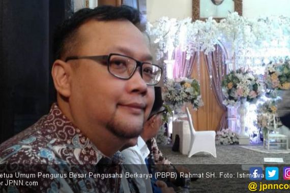 Rahmat: Pemda Wajib Memberikan Perhatian Khusus kepada Guru Honorer - JPNN.COM