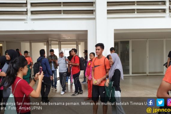 Lokasi Latihan Timnas U-23 Mendadak Dipadati Pemburu Selfie - JPNN.COM