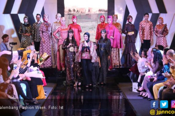 Palembang Fashion Week, Angkat Budaya Daerah jadi Tren Gaya Hidup - JPNN.COM