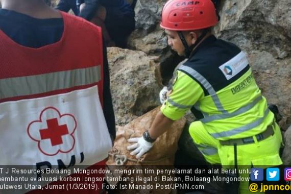Berita Terbaru Seputar Evakuasi Korban Longsor Penambang Emas - JPNN.COM