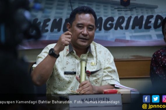 Berita Terbaru Kasus Bupati Tana Toraja Rangkap Jabatan sebagai Plt Kadiskes - JPNN.COM