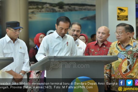Pak Jokowi Minta Kapasitas Terminal Bandara Depati Amir Ditingkatkan Lagi - JPNN.COM
