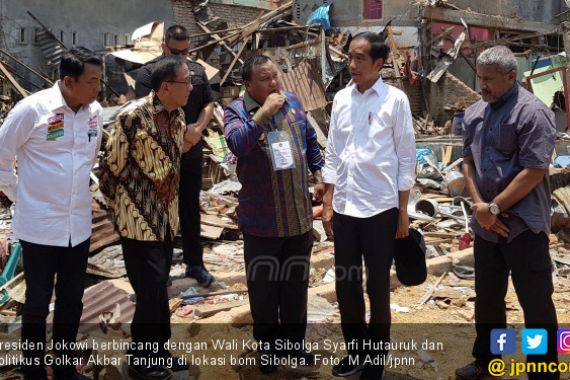 Jokowi Lihat Langsung Kehancuran Akibat Bom Sibolga - JPNN.COM