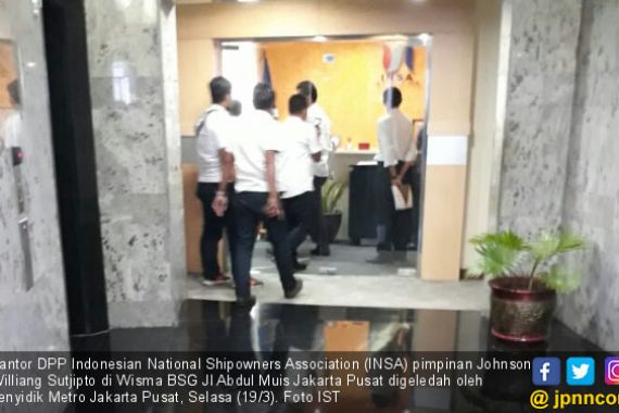 Kantor DPP INSA Milik Johnson Digeledah - JPNN.COM