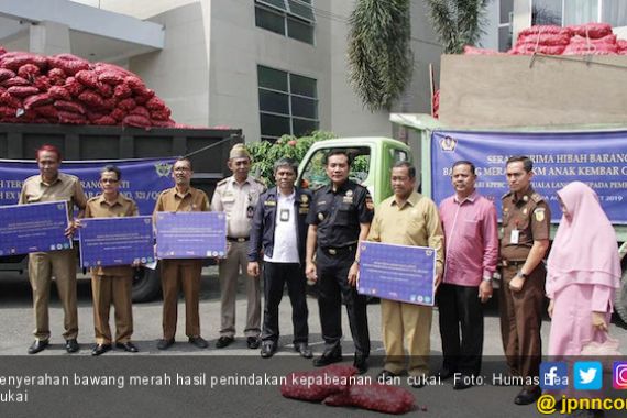 Bea Cukai Aceh Hibahkan 30 Ton Bawang Merah Kepada Pemerintah - JPNN.COM