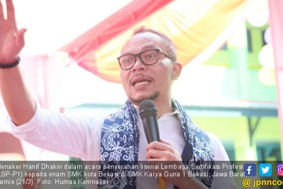 Cara Menaker Hanif Bangkitkan Motivasi SMK Bekasi - JPNN.COM