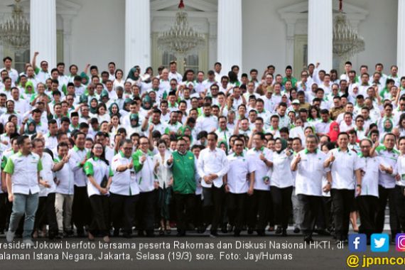 Jokowi Minta HKTI Jangan Berbelok Arah, Harus Mendukung - JPNN.COM
