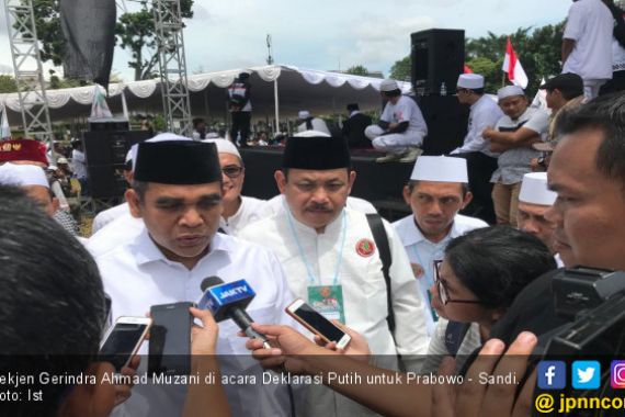 Ribuan Orang Hadiri Deklarasi Putih untuk Prabowo - Sandi - JPNN.COM