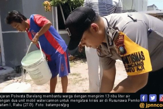 Krisis Air Bersih di Rusunawa, Satu Keluarga Dijatah Dua Galon Perhari - JPNN.COM