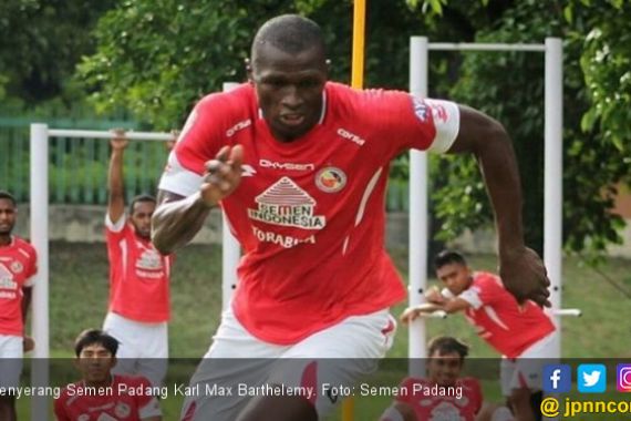 Barthelemy Resmi Dikontrak Semen Padang FC dengan Durasi Satu Tahun - JPNN.COM