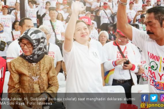 Ini Dukungan Ibunda Jokowi dan Puan Maharani dari Solo - JPNN.COM