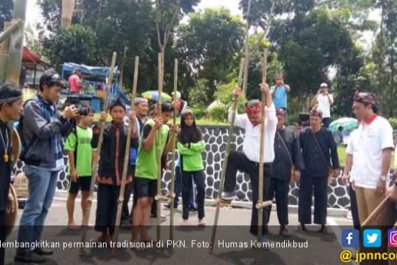 Permainan Tradisional Tumbuhkan Pendidikan Karakter dan Budaya - JPNN.COM