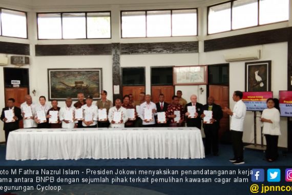 Jokowi Minta Rehabilitasi Pegunungan Cycloop Segera Digarap - JPNN.COM