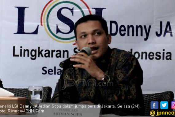 LSI Denny JA Ungkap Ada 3 Poros yang Berperan Mengusung Capres-Cawapres 2024 - JPNN.COM