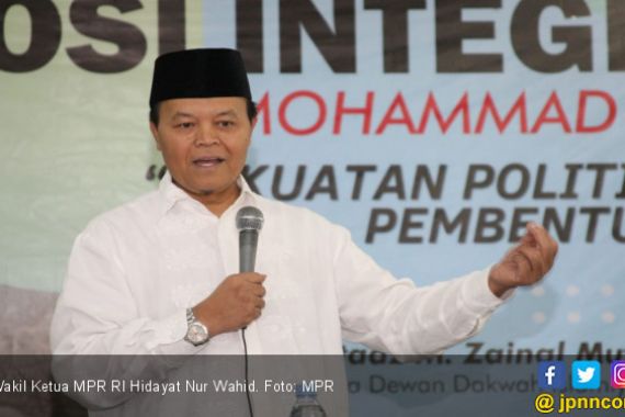 HNW: Umat Islam Tidak Mungkin Bertolak Belakang dengan NKRI - JPNN.COM