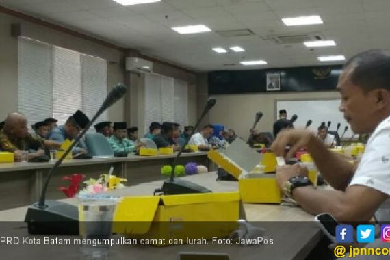 DPRD Kota Batam Endus Camat dan Lurah Tidak Netral - JPNN.COM