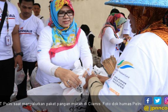 Sambut HUT BUMN, Pelni Salurkan Paket Sembako Murah di Ciamis - JPNN.COM
