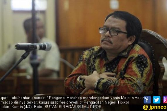 Mantan Bupati Labuhanbatu Pasrah Divonis 7 Tahun dan Hak Politik Dicabut - JPNN.COM