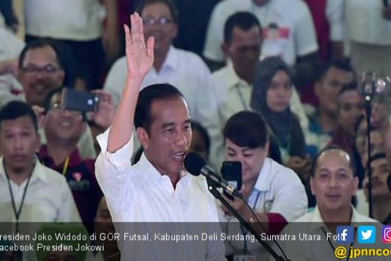 Di Asahan, Jokowi: Tinggal 12 Hari, Kalau Ada Hoaks Lawan - JPNN.COM