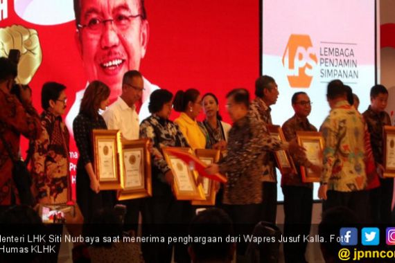Menteri LHK Terima Penghargaan Anugerah Indonesia Maju dari Wapres - JPNN.COM