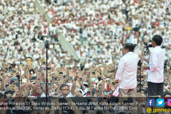 Terima Kasih Spesial dari Presiden Jokowi untuk Pak JK di Konser Putih Bersatu - JPNN.COM