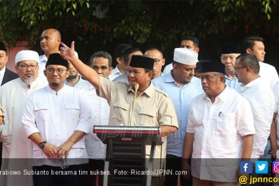 Prabowo Bakal Menghadiri Peringatan Hari Buruh, Bagaimana Kabar Pak Sandi? - JPNN.COM