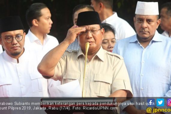 Prabowo Klaim Menang Besar hingga Sujud Syukur, Sandiaga ke Mana? - JPNN.COM