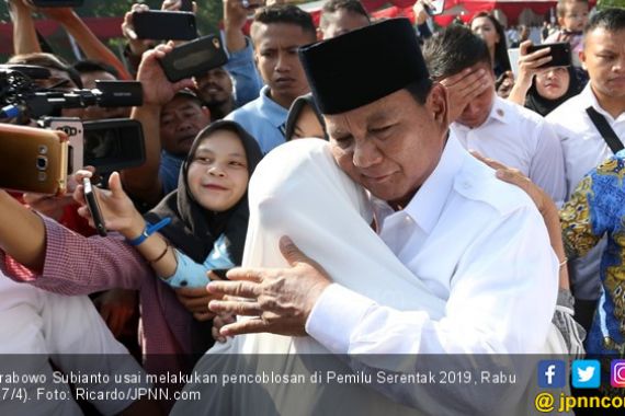 Prabowo Ajak Pendukungnya Terus Mengetuk Pintu Langit - JPNN.COM