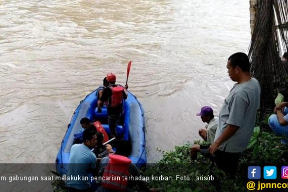 Bocah 5 Tahun Hanyut Saat Mandi di Sungai Ketahun - JPNN.COM