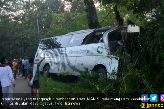 Bus Rombongan Pelajar Kecelakaan, Dua Siswa Tewas - JPNN.COM