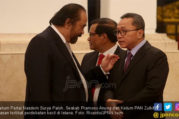 Zulkifli Hasan dan Surya Paloh Berdebat di Istana - JPNN.COM