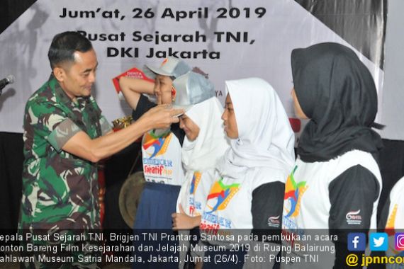 Pusjarah TNI Gelar Nobar Film Kesejarahan dan Jelajah Museum 2019 - JPNN.COM