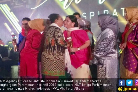 Chief Agency Officer Allianz Life Indonesia Raih Penghargaan Perempuan Inspiratif 2019 - JPNN.COM