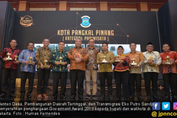 Mendes Apresiasi Pemda Lewat Government Award 2019. - JPNN.COM