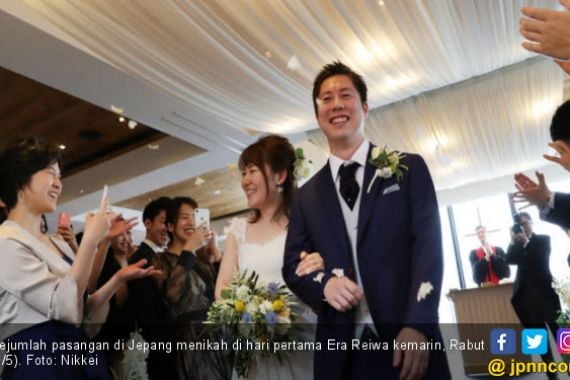 Ramai-Ramai Menikah di Hari Pertama Era Reiwa - JPNN.COM