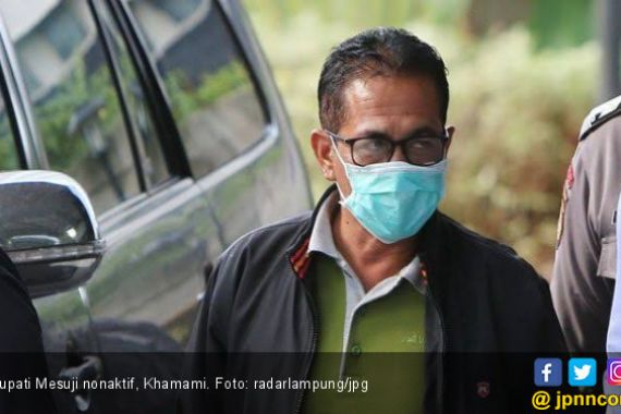 Bupati Nonaktif Mesuji Khamami Dititipkan Jaksa KPK di Rutan Polda Lampung - JPNN.COM