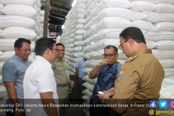 Pedagang Pastikan Stok Beras Jakarta Cukup Sampai Lebaran - JPNN.COM