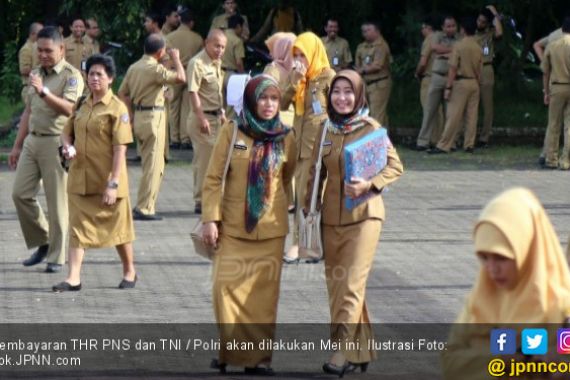 PP THR PNS dan TNI / Polri Direvisi, Pembayaran Jangan Lewat Lebaran - JPNN.COM