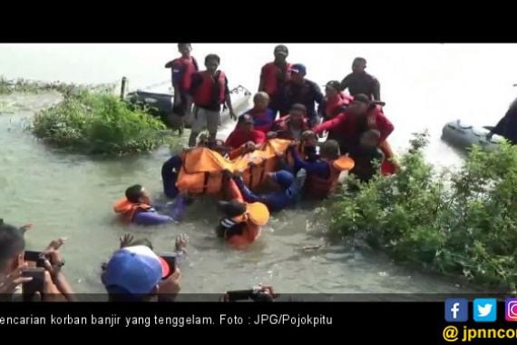Dua Sahabat itu Tenggelam Terbawa Arus Banjir - JPNN.COM