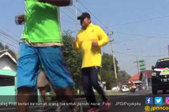 Caleg yang Terpilih Penuhi Janji Lari 15 Kilometer Menuju Rumah Orang Tua - JPNN.COM