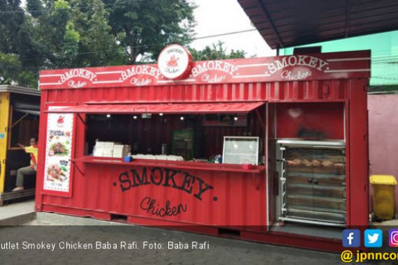 Smokey Chicken Baba Rafi, Ayam Panggang ala Restoran Berkonsep Street Food - JPNN.COM