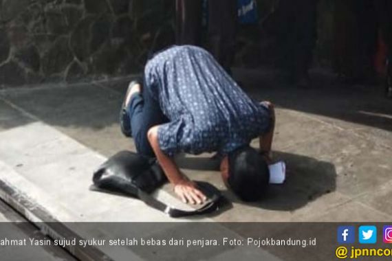 Bebas dari Penjara, Rahmat Yasin Sujud Syukur - JPNN.COM