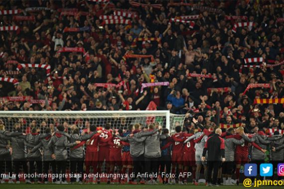 Lihat Suasana Ruang Ganti Liverpool Usai Membantai Barcelona - JPNN.COM