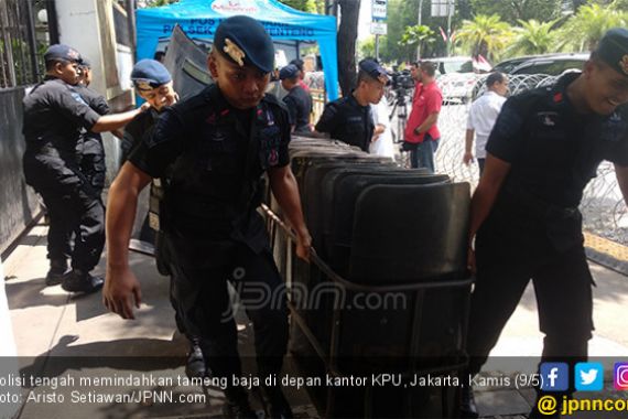 Keamanan Kantor KPU Makin Tebal Jelang Aksi 9 Mei - JPNN.COM